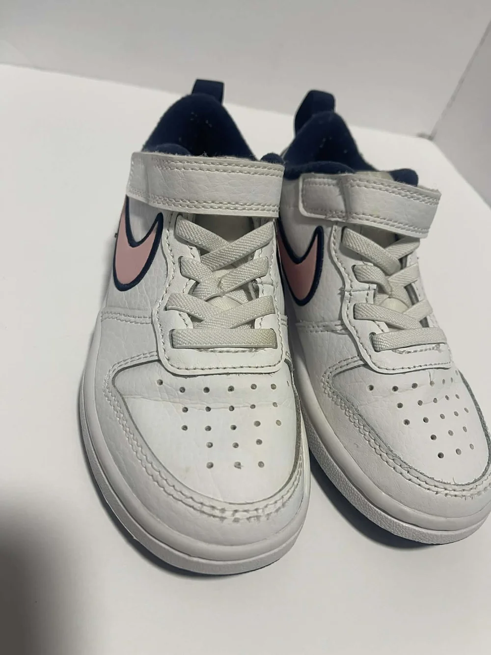 Nike Kids' White & Pink Swoosh Velcro Sneakers - Picture 4 of 10